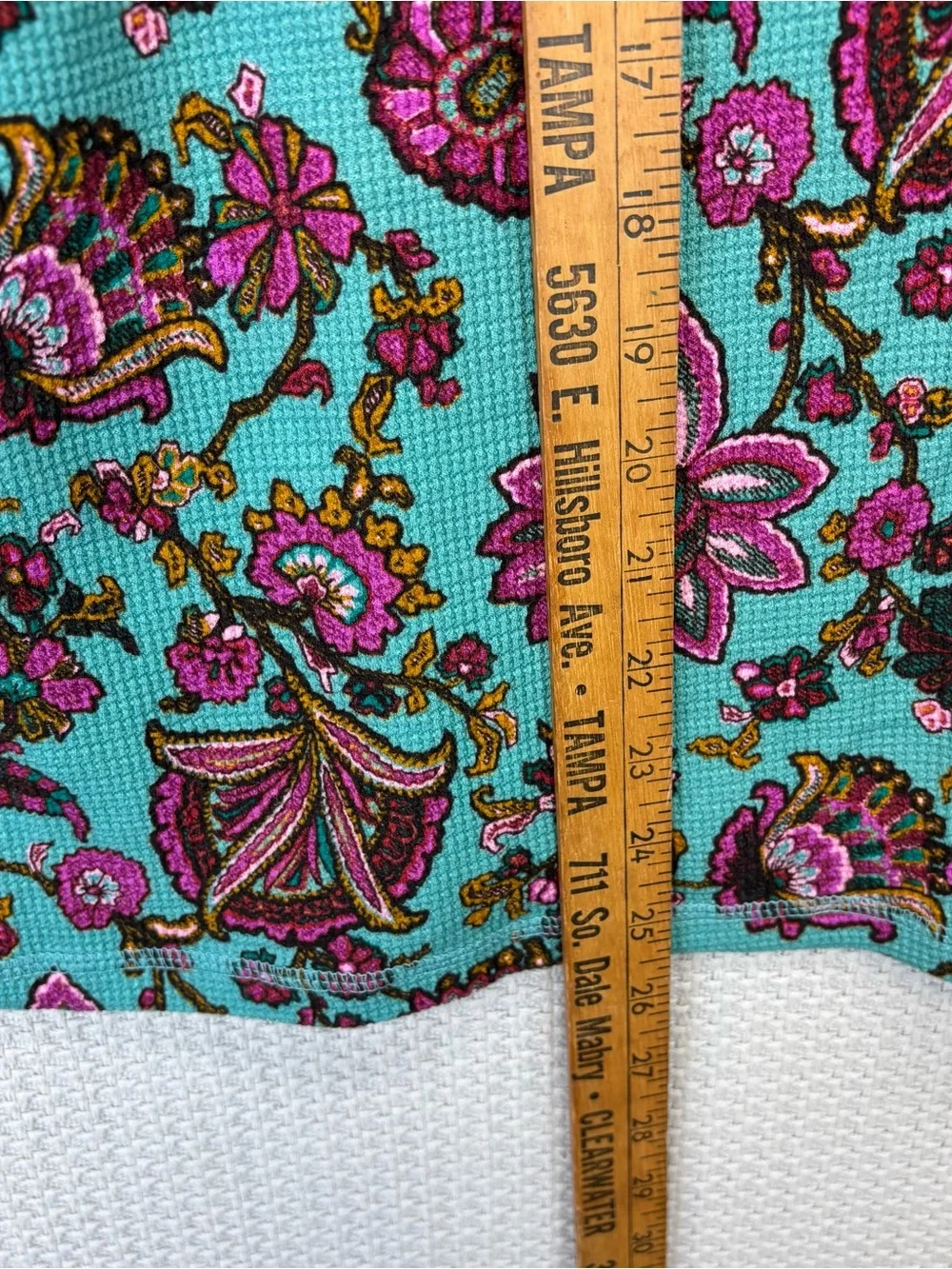 Sundance Thermal Top Womens Large Blue Floral Waffle Knit Button Cuff Sleeve - Picture 11 of 11